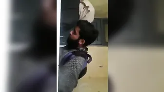 سكس نسوانجي شاب ينيك بنت محجبة في حمام الجامعة