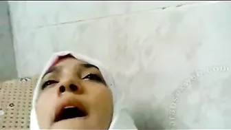 نيك ممرضة محجبة في المستشفي في شفت الليل - سكس مصري عرب نار