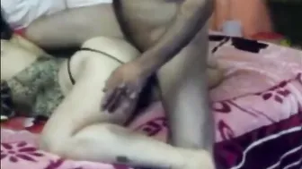 زوج مصري ياكل كس مراتة علي السرير عرب نار xnxx arab
