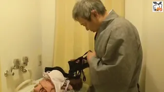 زوجتي تحب والدي اكثر مني سكس محارم ياباني مسرب بدون رقابة فيلم نيك كامل