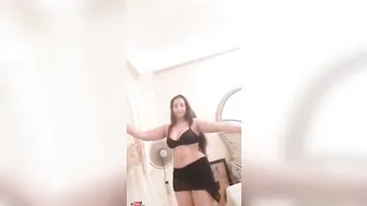 سكس رقص مصري هايج شرموطة ترقص قبل النيك