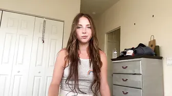 اخ مكتئب يمارس الجنس مع اخته الصغيره سكس متحرك
