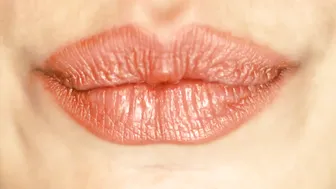 سكس ساره جاي تغري ابنها ببزازها الضخمة وتخلية يفشخها نيك