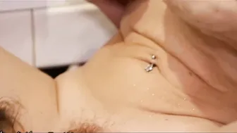 احدث افلام السكس في الحمام فتاة مراهقة تقبض على زوجة ابوها وهي تستمني