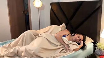 سكس لاتينية شرموطة تخون زوجها مع ابنه وتتناك وتاخذ لبن زبة في كسها