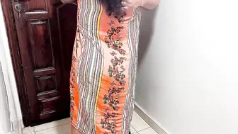 مصرية مطلقة مربربة تتناك في مدخل الشقة من عشيقها سكس مصرى صويت مسرب