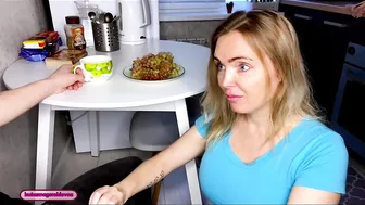 افلام سكس مطابخ زوجة الاب تجبر ابن زوجها على ممارسة الجنس في المطبخ