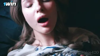 عذراء محروجة تتناك من اخوها في منتصف الليل سكس اخوات رومانسي