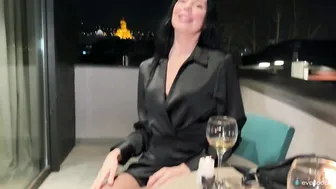 سكس قاسي امرأة سمراء ساخنة تتناك من كسها المحلوق في موعدها الأول