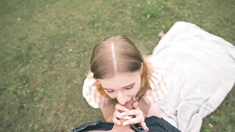 اخذ الشاب اخته إلى الطبيعة واجبرها على النيك سكس اخوات في الهواء الطلق