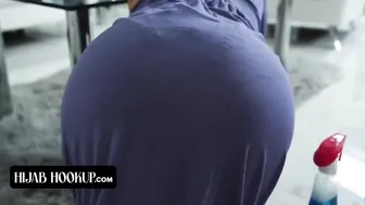 خدامة محجبة تركب على زب رئيسها بعد تنظيف المنزل سكس يوتيوب