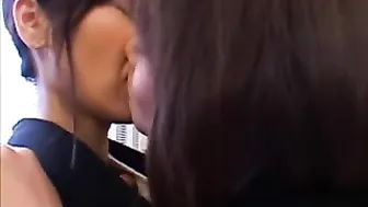 اختي تلعق كسي المشعر كل صباح في المطبخ سكس ياباني سحاق