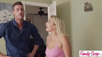 زوجة الأب الساخنة تتناك من الجميع - يا لها من حفلة عائلية سكس xnxx family