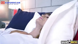 ابنه زوجتي عاهرة تريدني انيكها من كسها - سكس مترجم عنيف