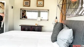 رجل أصلع يرضي شقراء في السرير بزبه الكبير - افلام اباحي xxx video