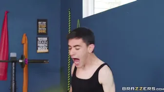سكس صوفيا روز وابن زوجها جوردي xnxx مجاني