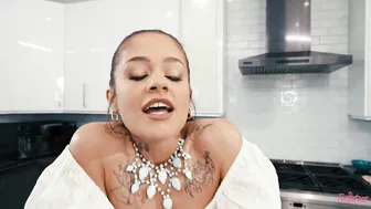 اندر ايدج سكس​ بنات مراهقات مع بعض في المطبخ