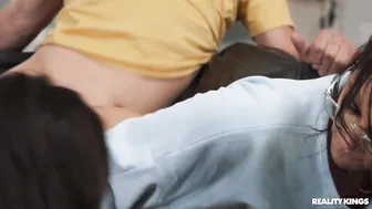 قصص سكس زوجة ابي تعلمني أنا وصديقي كيفية ممارسة الجنس بشكل صحيح